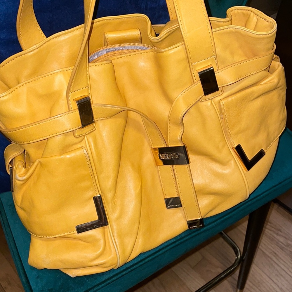 Michael kors purse